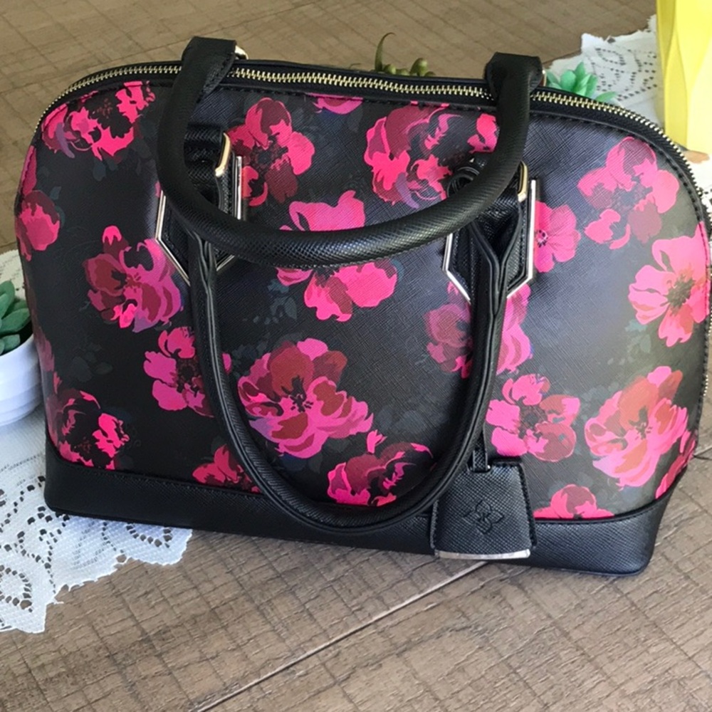 💕NWT Sebeka Satchel